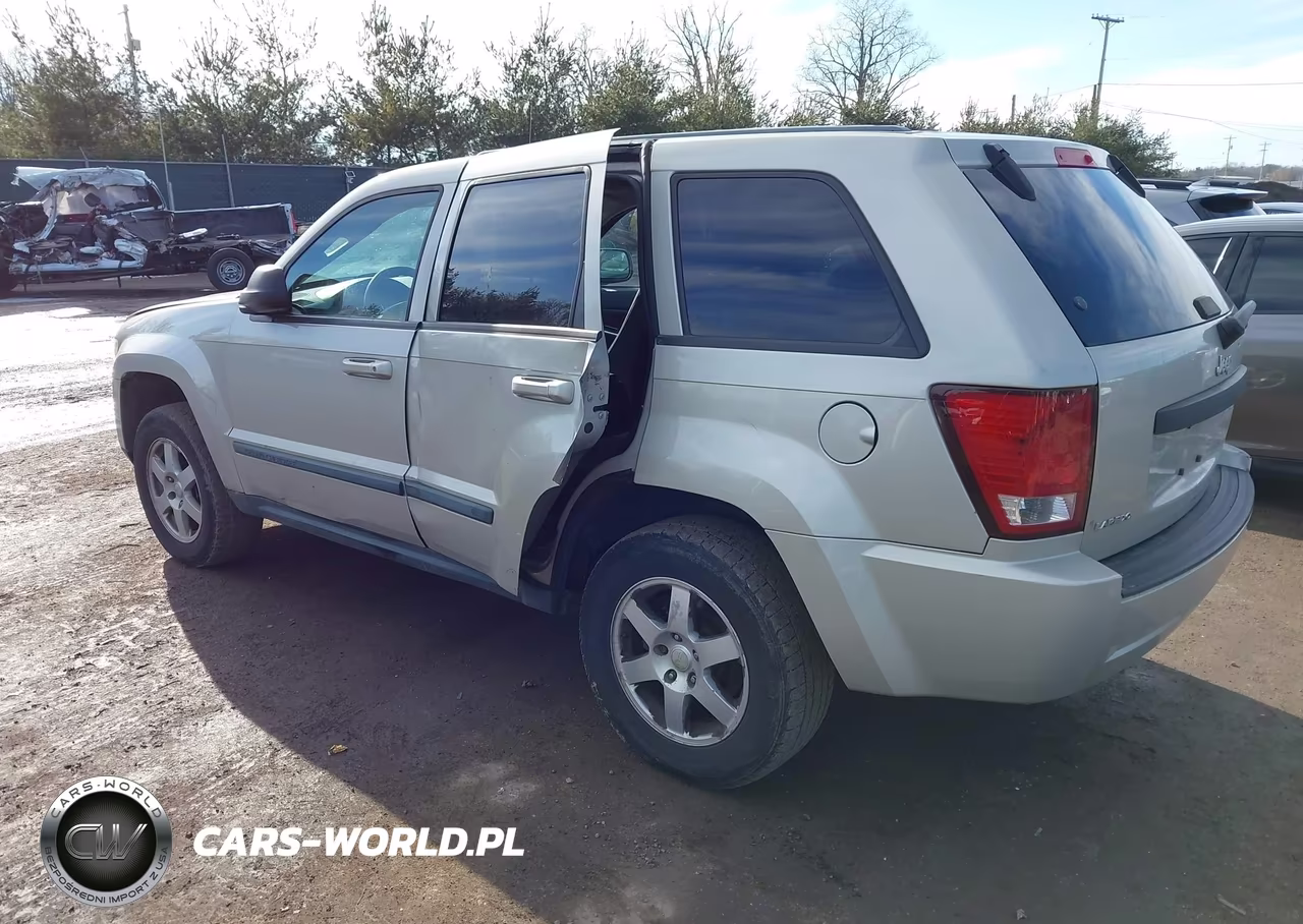 2008 Jeep Grand Cherokee Laredo VIN:1J8GS48K18C131821 - 3
