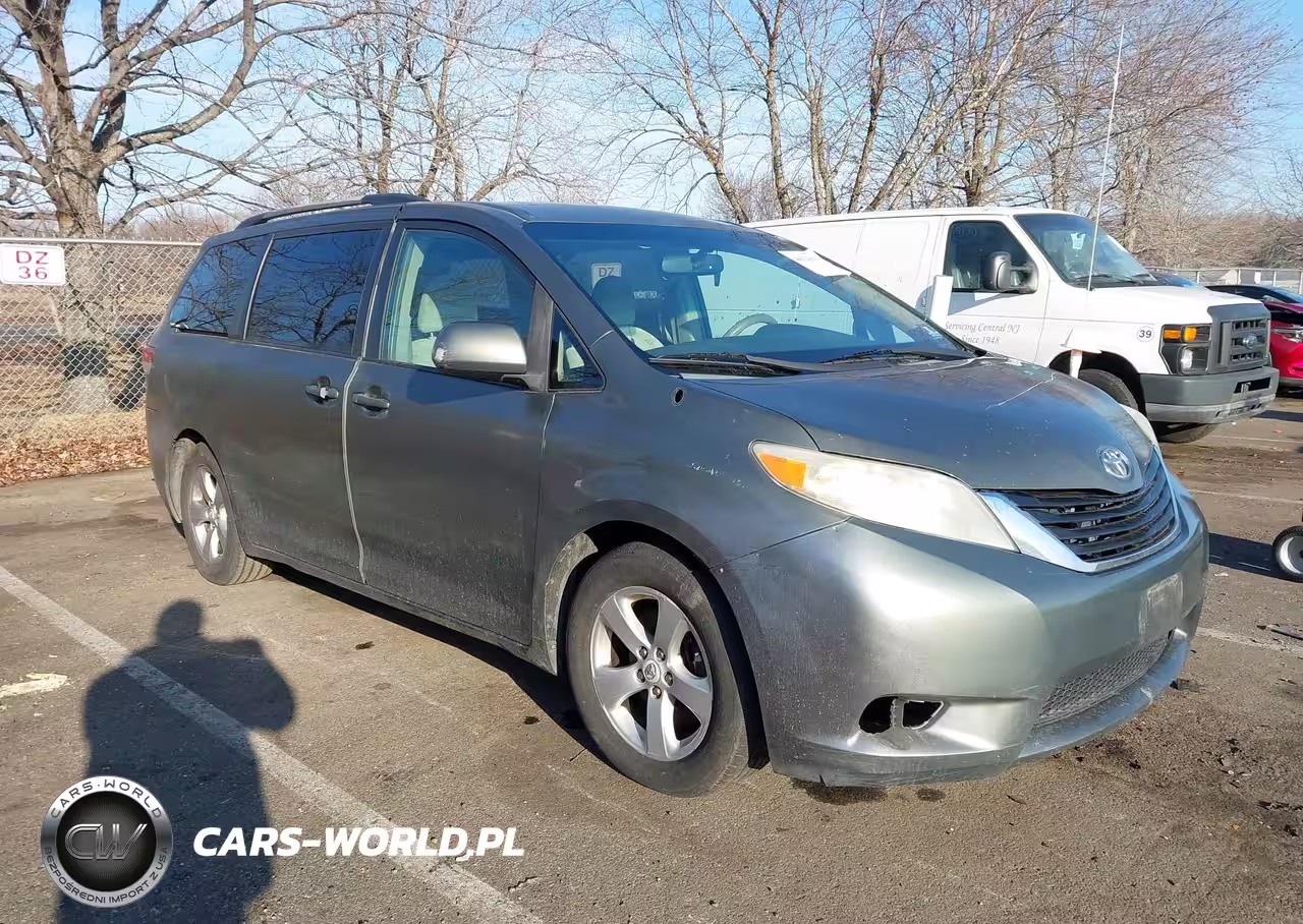 2011 Toyota Sienna Le V6