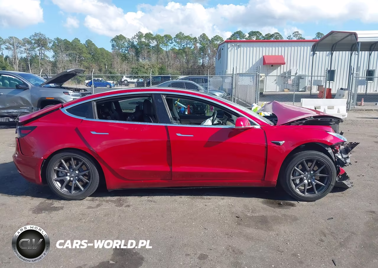 2018 Tesla Model 3 VIN:5YJ3E1EA9JF153808 - 12