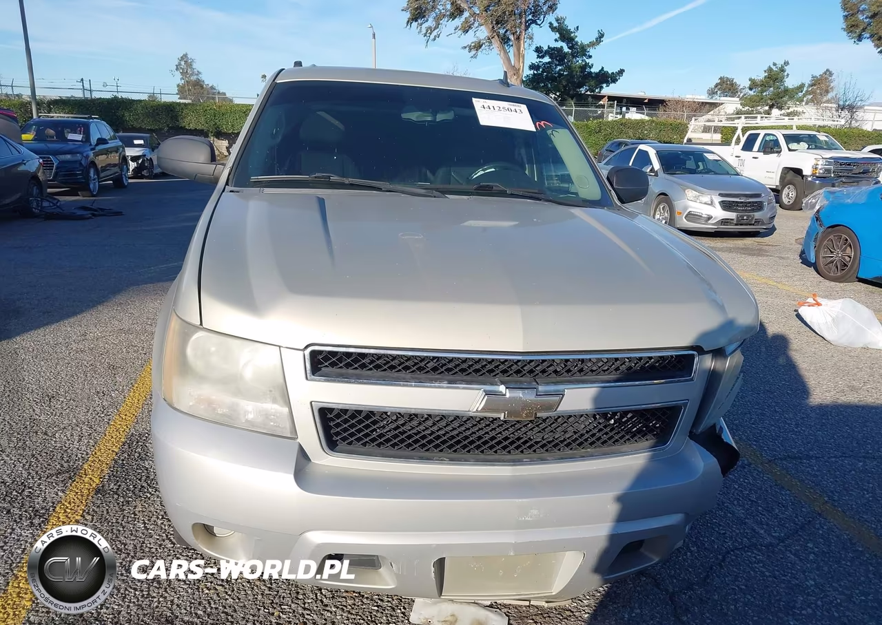 2010 Chevrolet Suburban 1500 Ls VIN:1GNUCHE04AR242651 - 12