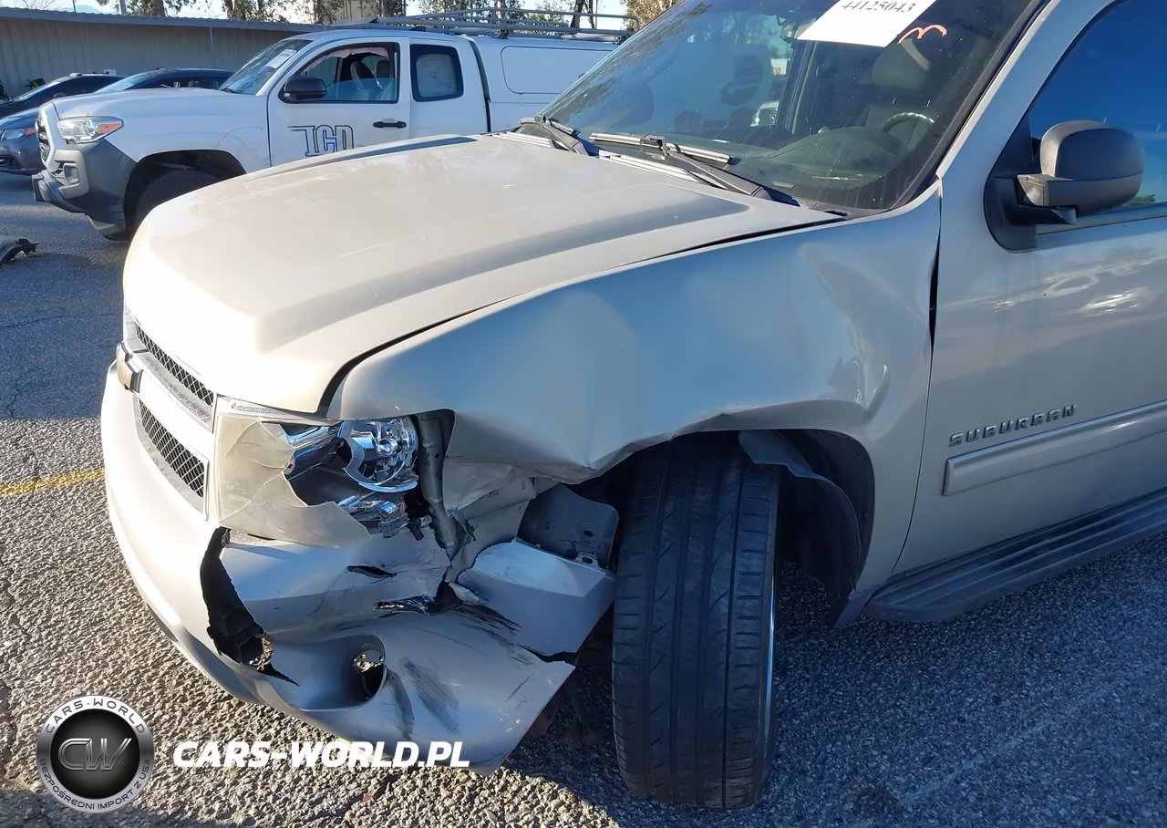2010 Chevrolet Suburban 1500 Ls VIN:1GNUCHE04AR242651 - 6