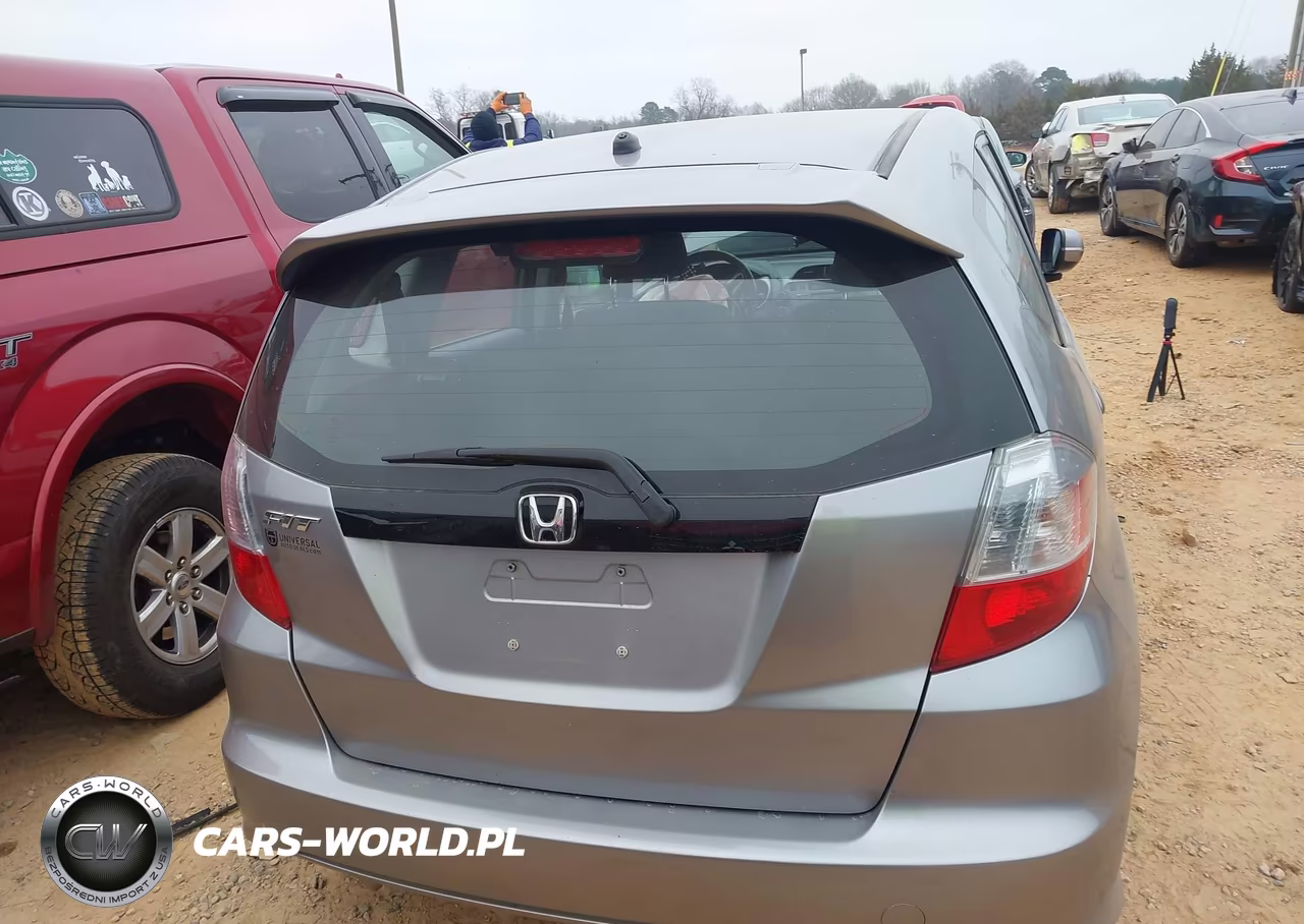2010 Honda Fit Sport VIN:JHMGE8H43AC006136 - 15