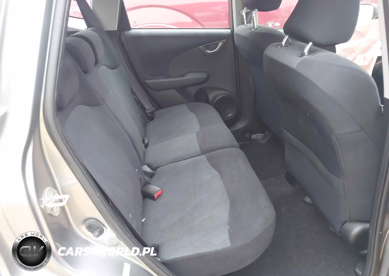 2010 Honda Fit Sport VIN:JHMGE8H43AC006136 - 8