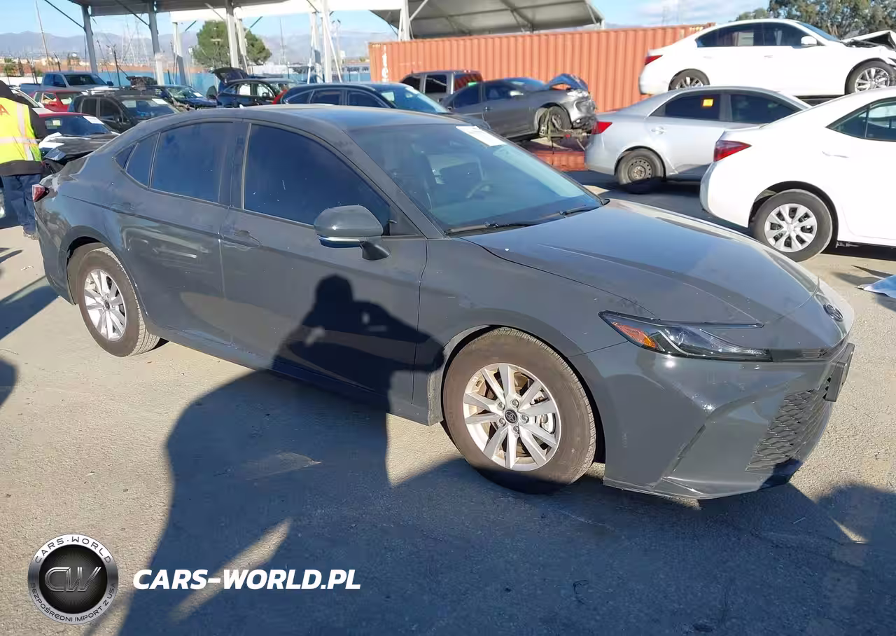 2025 Toyota Camry Le