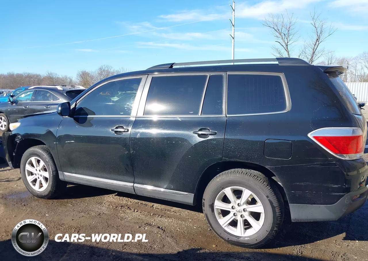 2011 Toyota Highlander Base V6 VIN:5TDBK3EH7BS067892 - 14