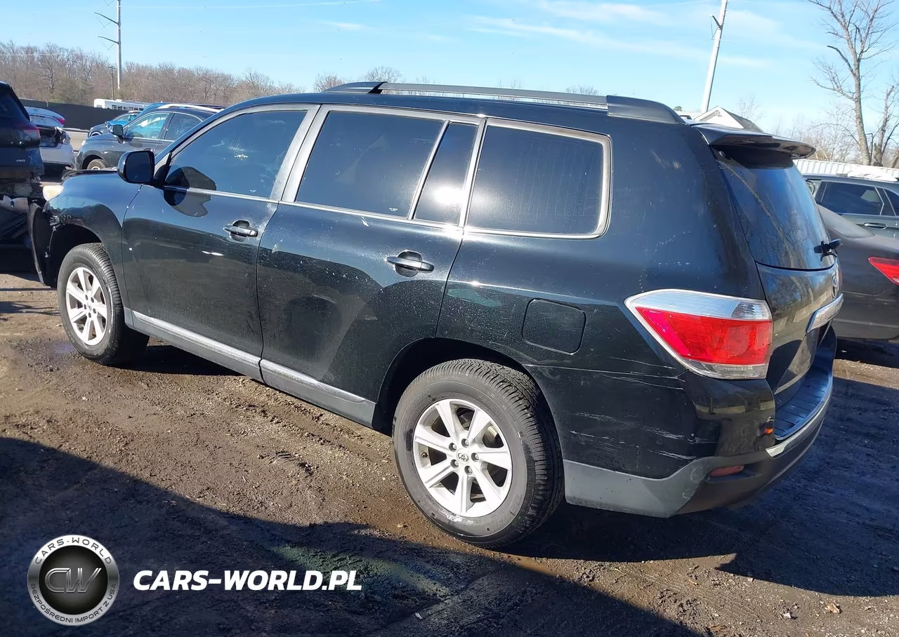 2011 Toyota Highlander Base V6 VIN:5TDBK3EH7BS067892 - 3