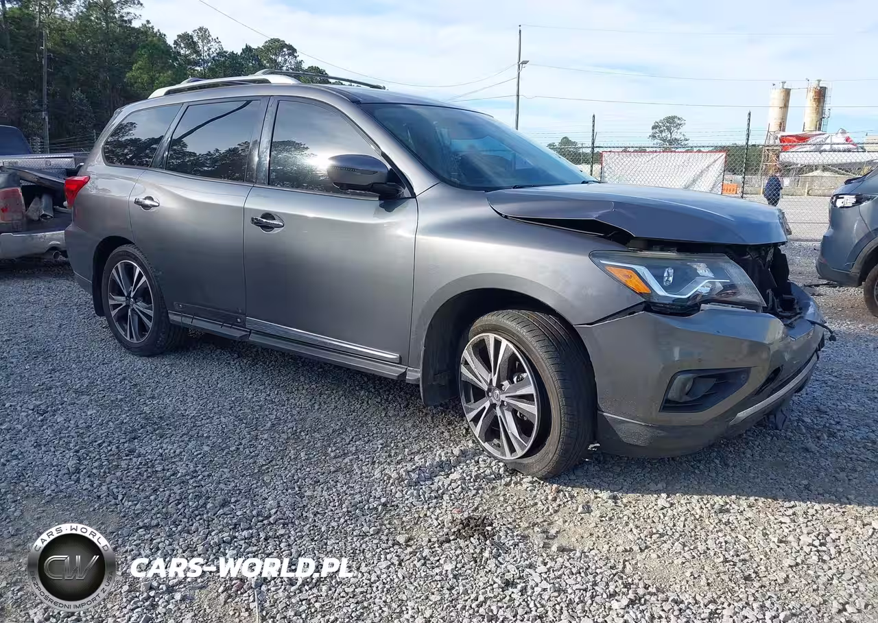 2017 Nissan Pathfinder Platinum