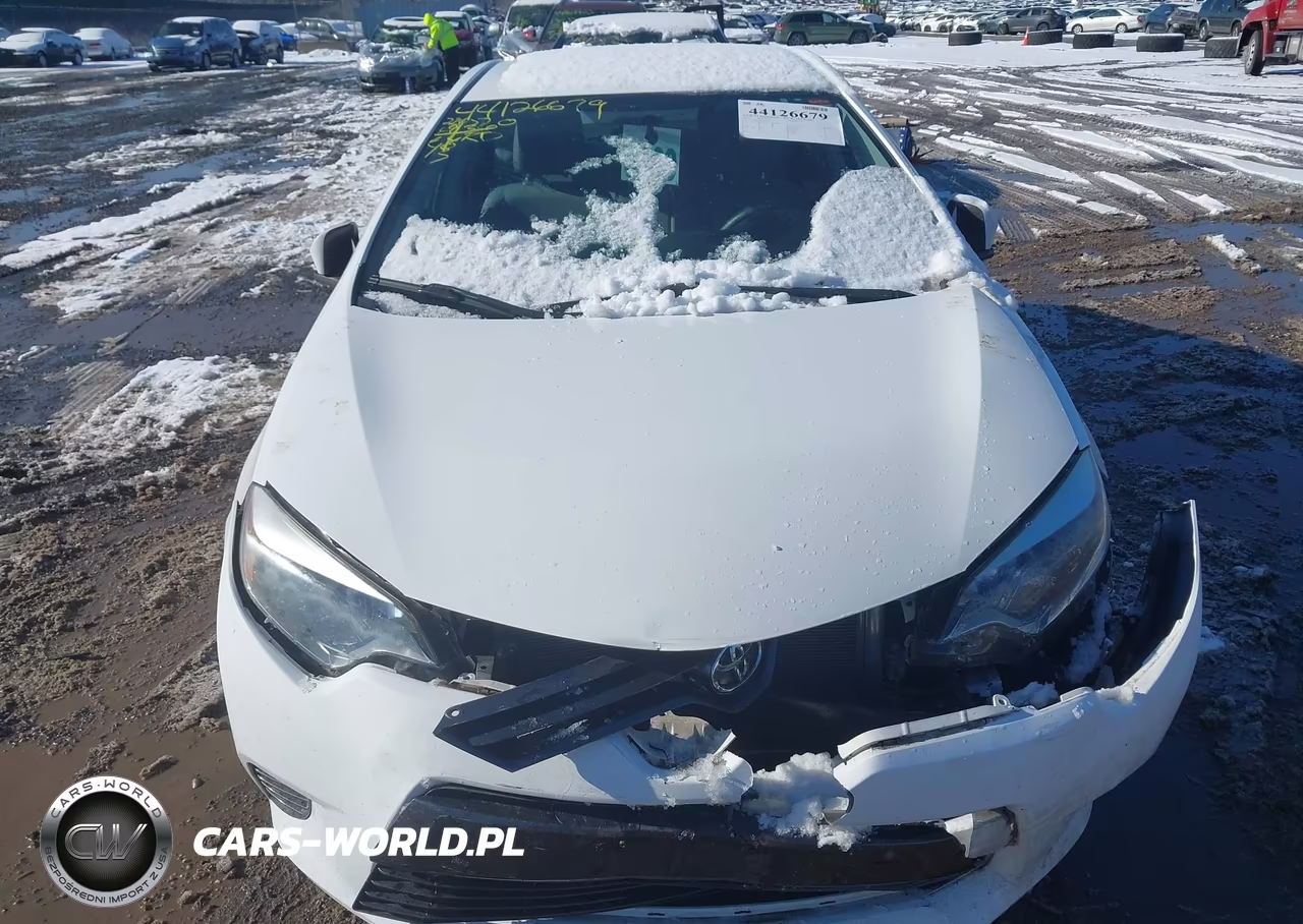 2016 Toyota Corolla Le VIN:2T1BURHE4GC590172 - 12