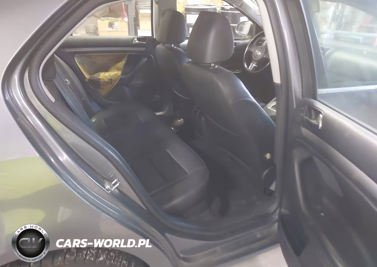 2010 Volkswagen Jetta Limited VIN:3VWAX7AJXAM094304 - 8