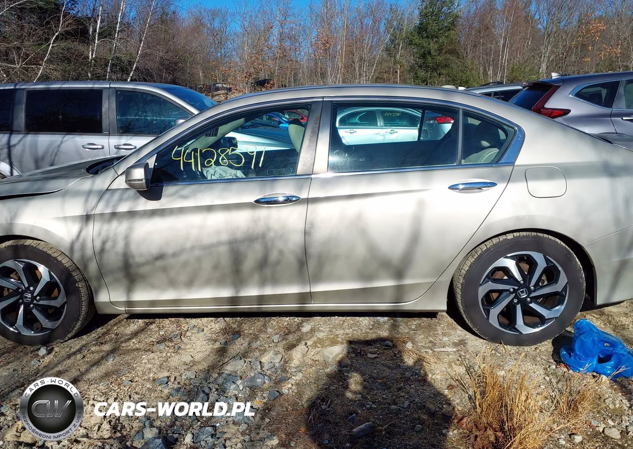 2017 Honda Accord Ex VIN:1HGCR2F72HA044642 - 15