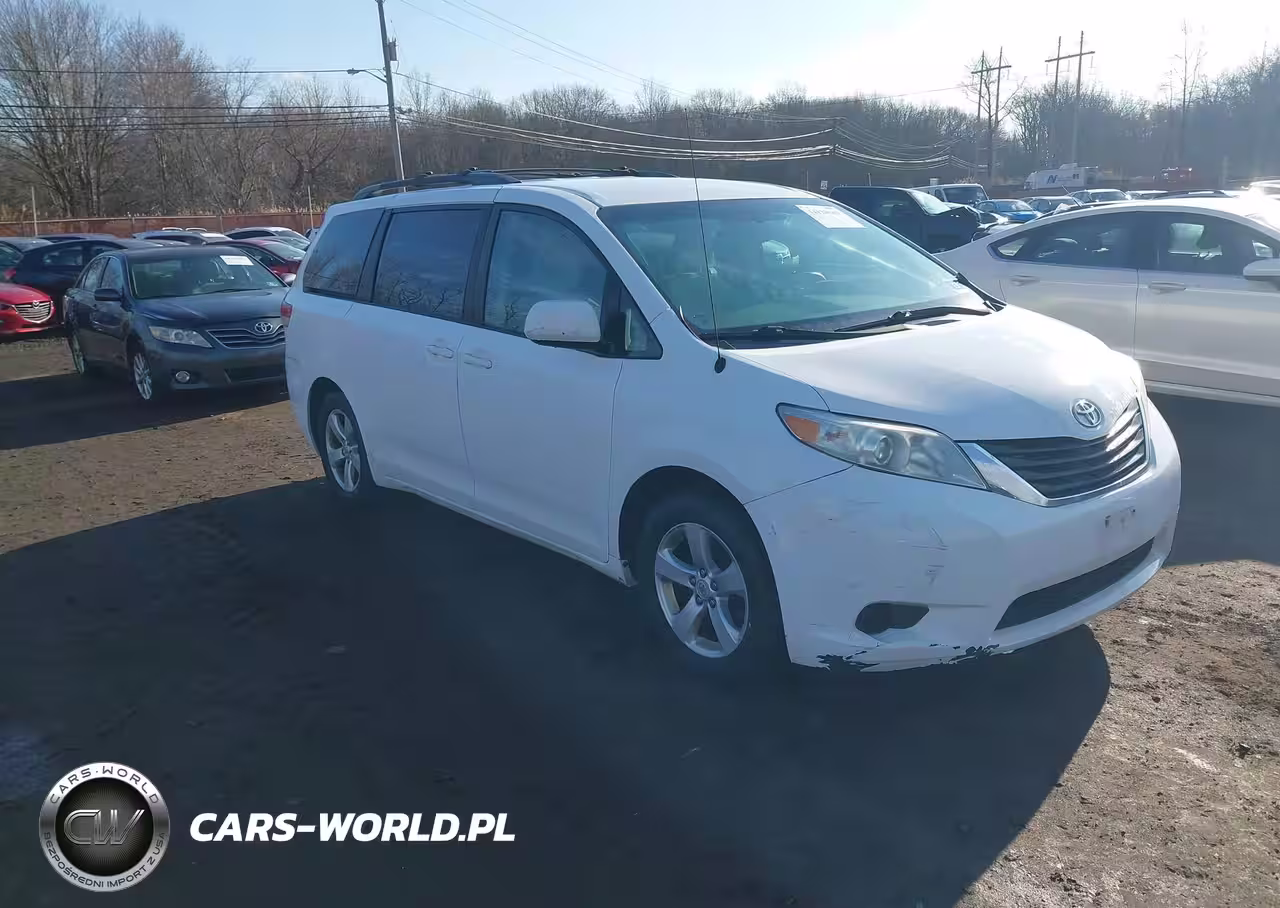 2011 Toyota Sienna Le