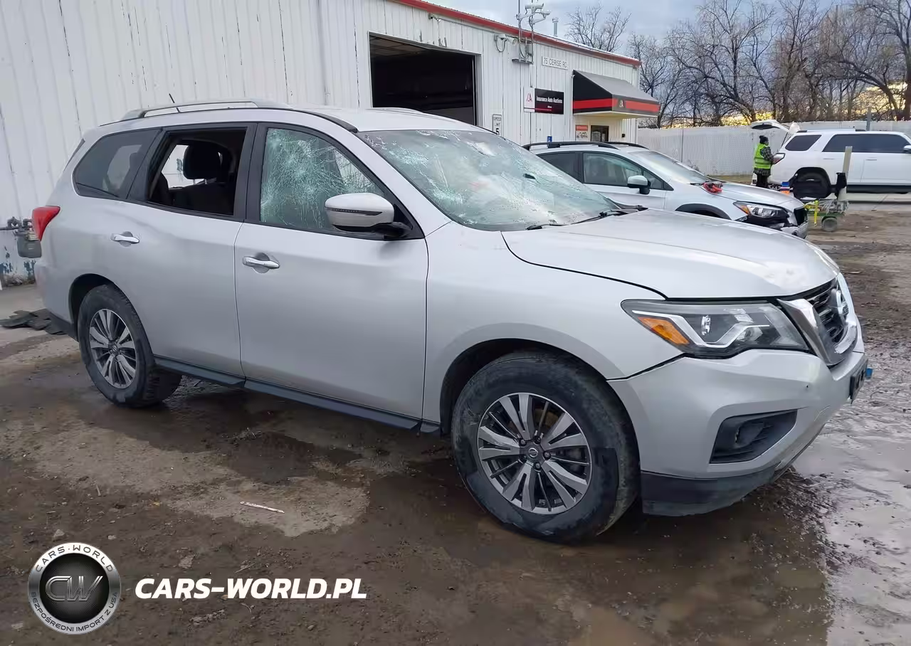 2018 Nissan Pathfinder Sv