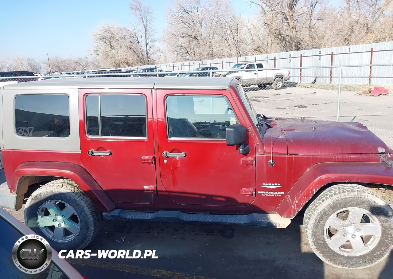 2007 Jeep Wrangler Unlimited Sahara VIN:1J4GA59157L220676 - 13