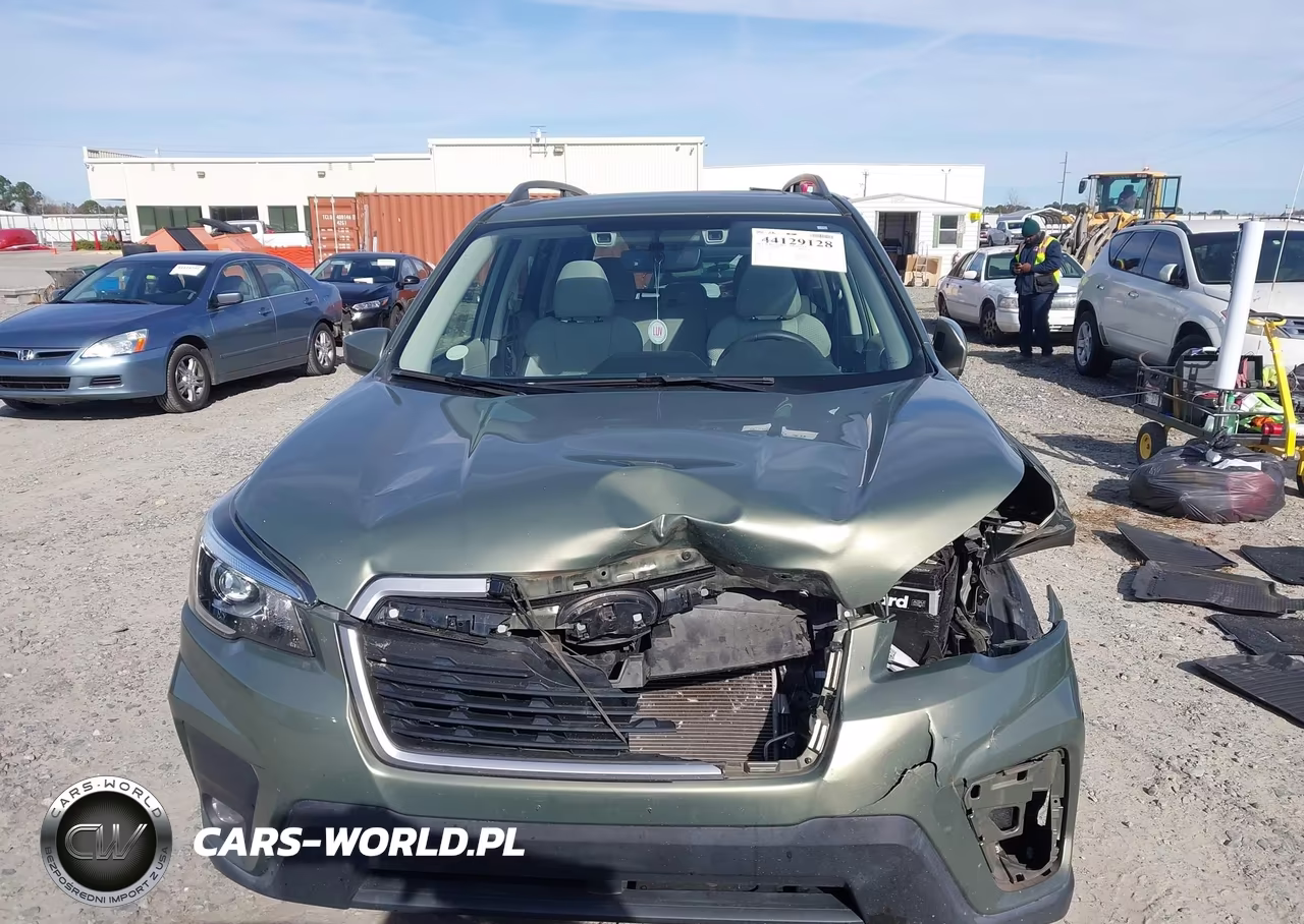 2020 Subaru Forester Premium VIN:JF2SKAJC7LH443772 - 12