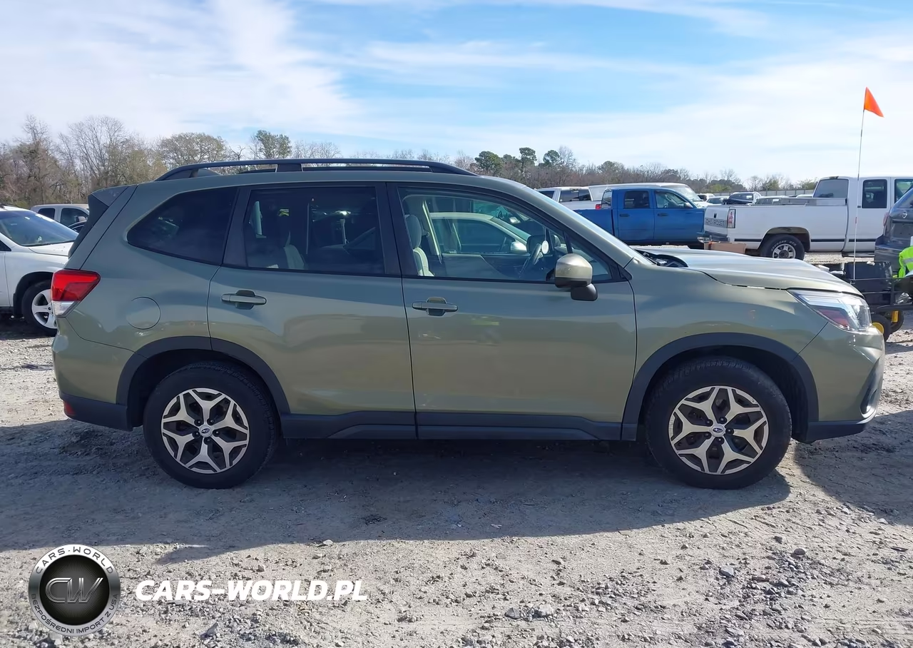 2020 Subaru Forester Premium VIN:JF2SKAJC7LH443772 - 13
