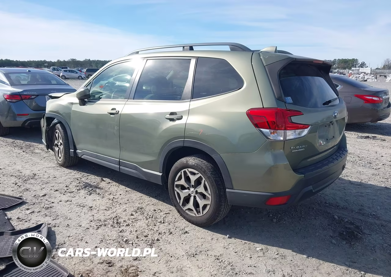 2020 Subaru Forester Premium VIN:JF2SKAJC7LH443772 - 3