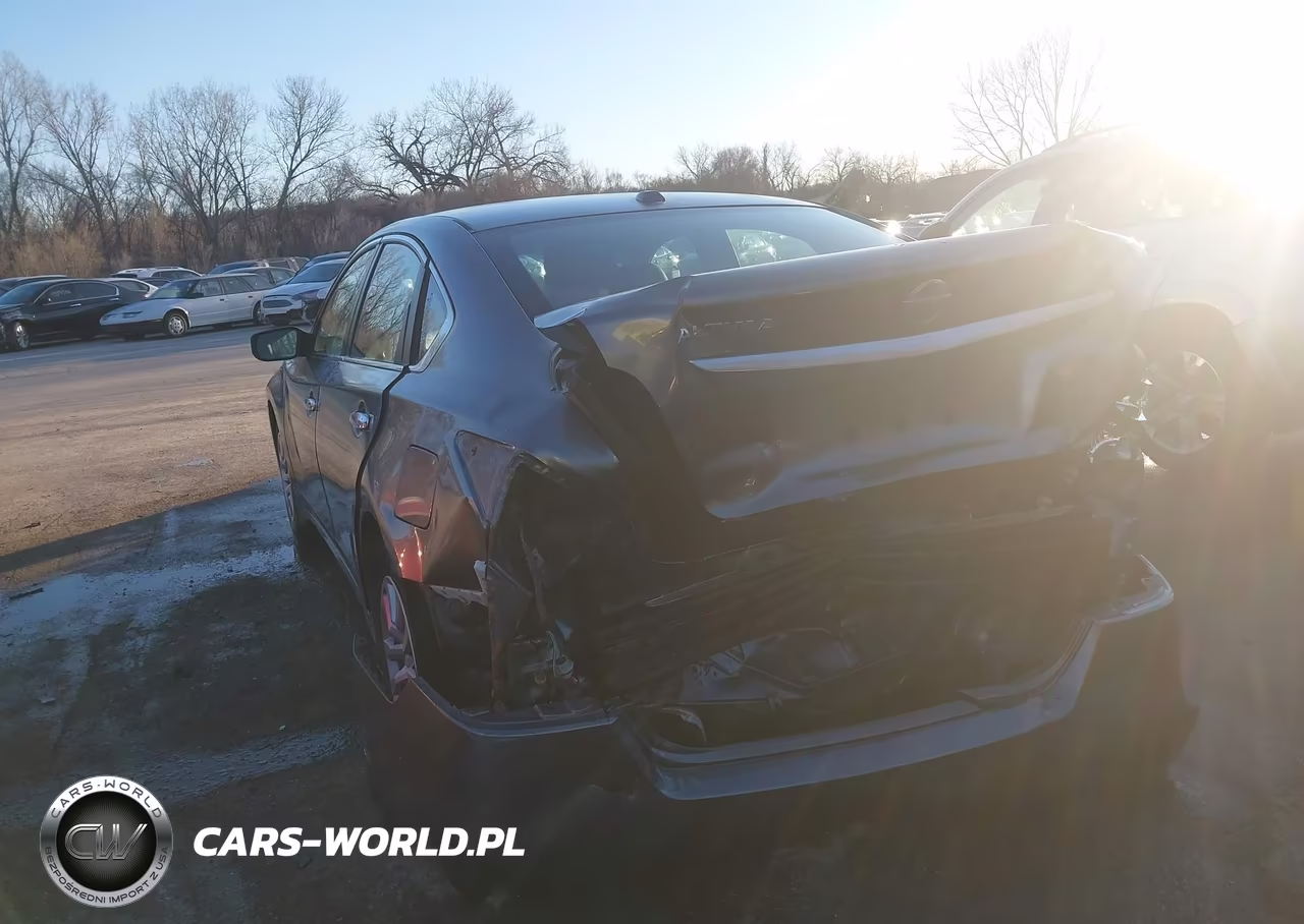 2015 Nissan Altima 2.5 S VIN:1N4AL3AP4FC170884 - 3