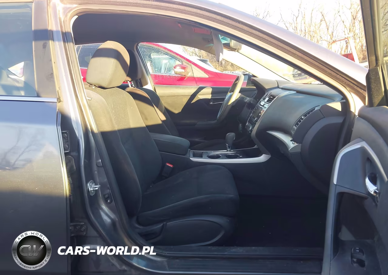 2015 Nissan Altima 2.5 S VIN:1N4AL3AP4FC170884 - 5