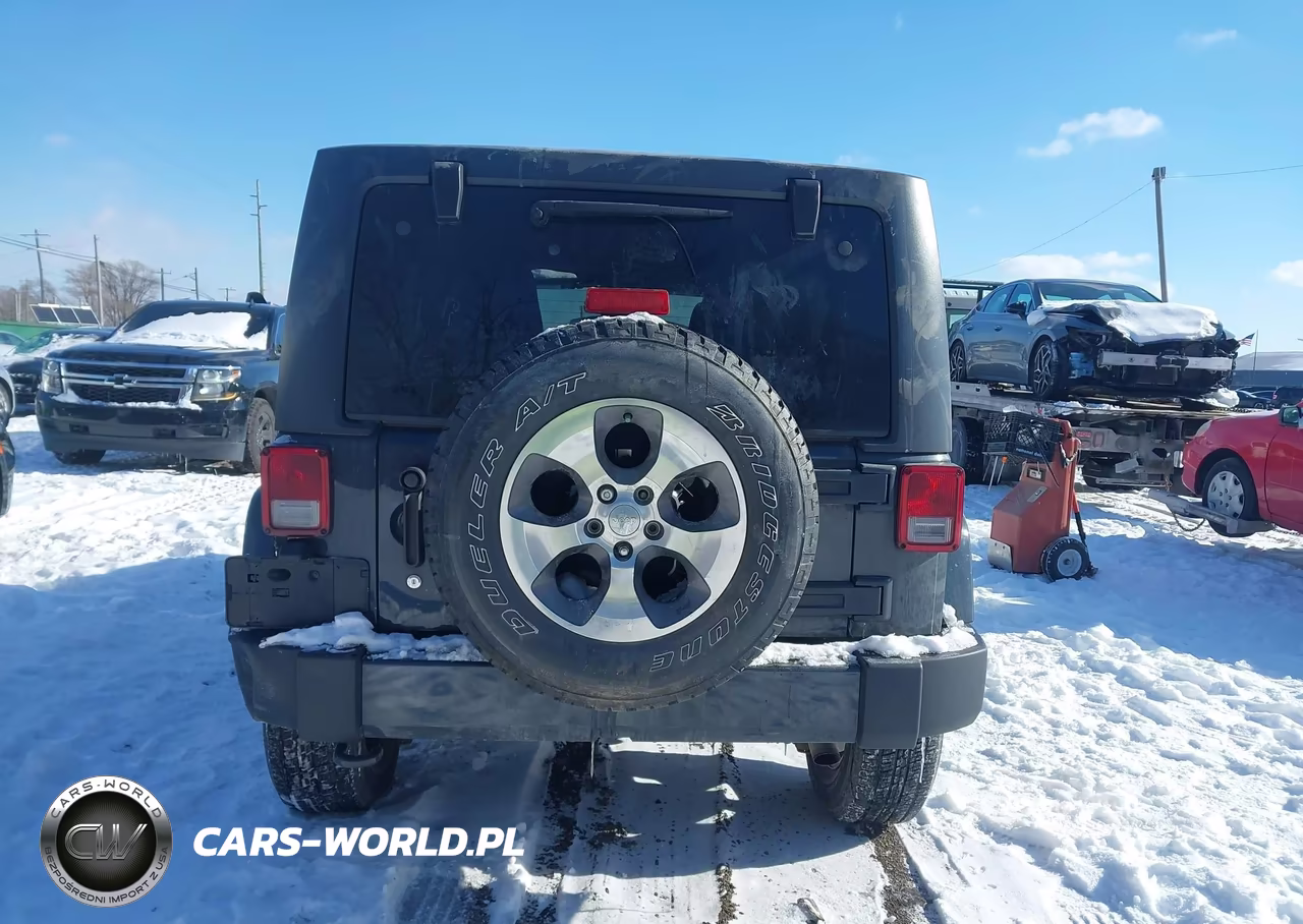 2017 Jeep Wrangler Unlimited Sahara VIN:1C4BJWEG8HL621978 - 16
