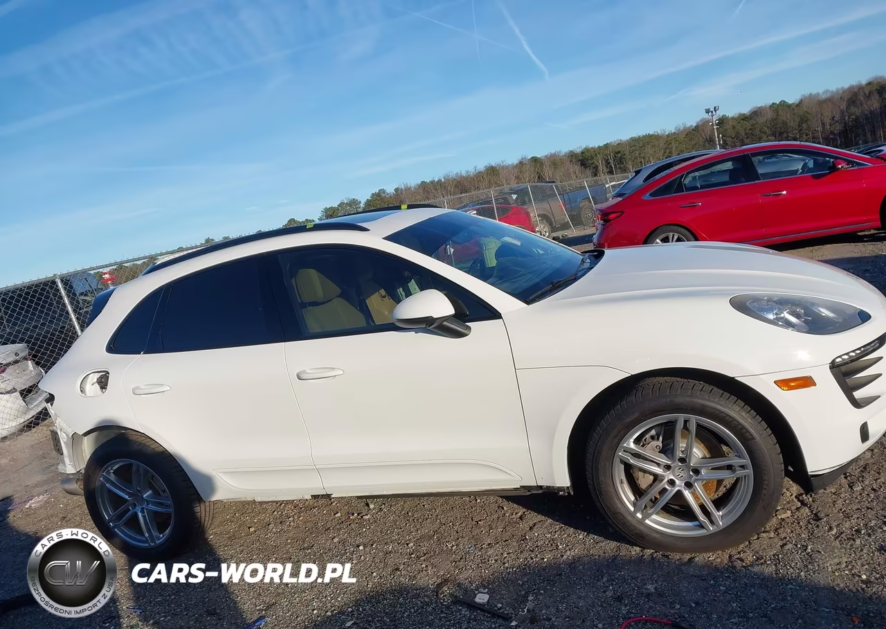 2017 Porsche Macan S VIN:WP1AB2A54HLB13186 - 14