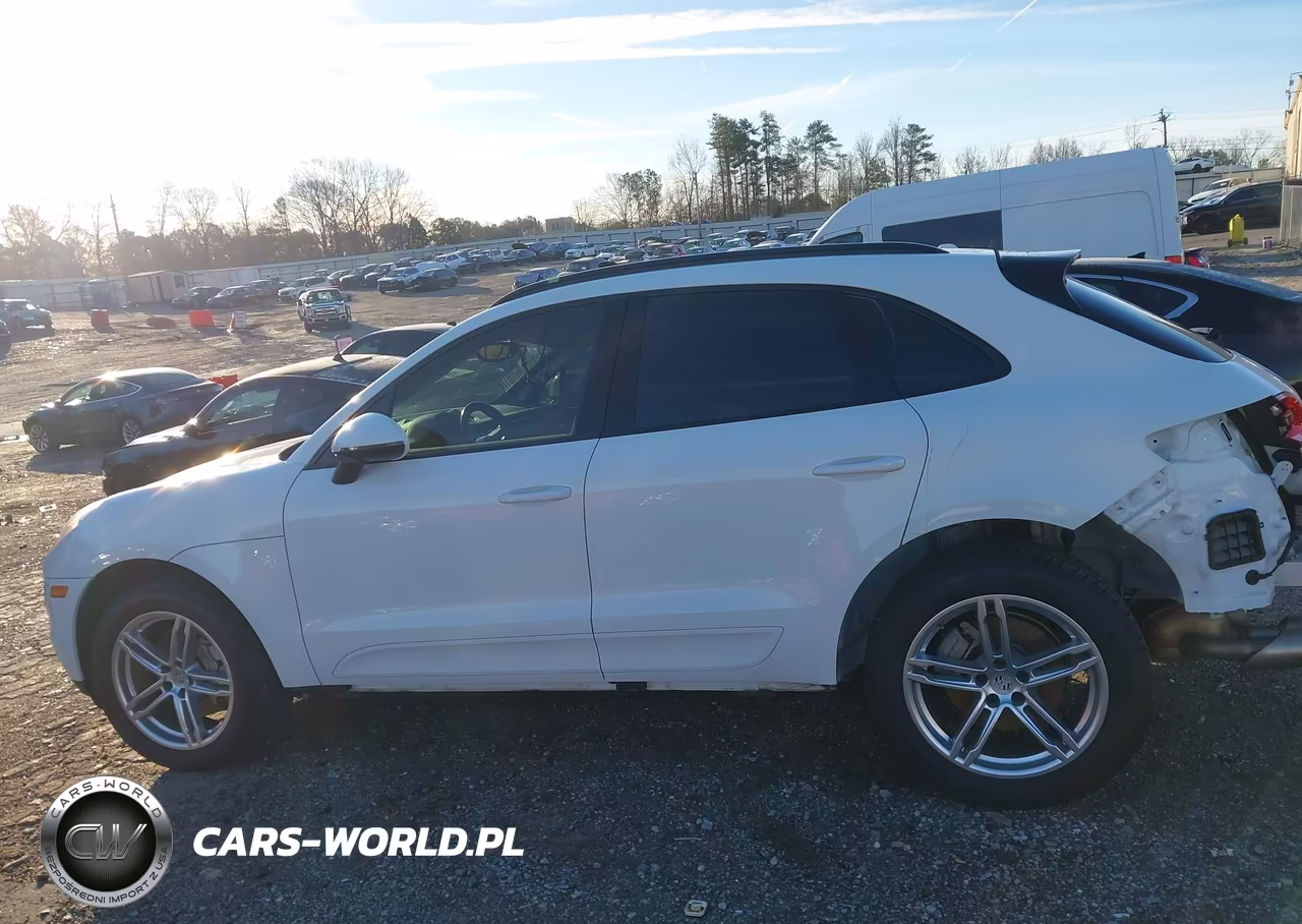 2017 Porsche Macan S VIN:WP1AB2A54HLB13186 - 15
