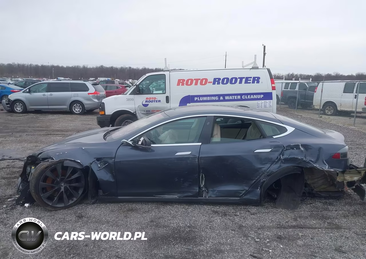2018 Tesla Model S VIN:5YJSA1E23JF256724 - 13