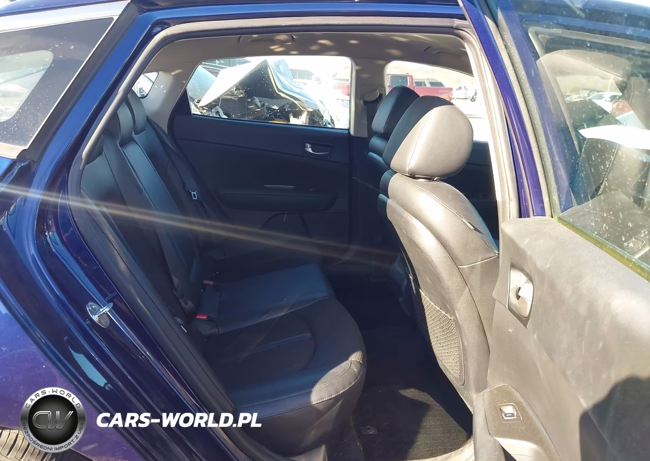 2020 Kia Optima S VIN:5XXGT4L34LG412797 - 8