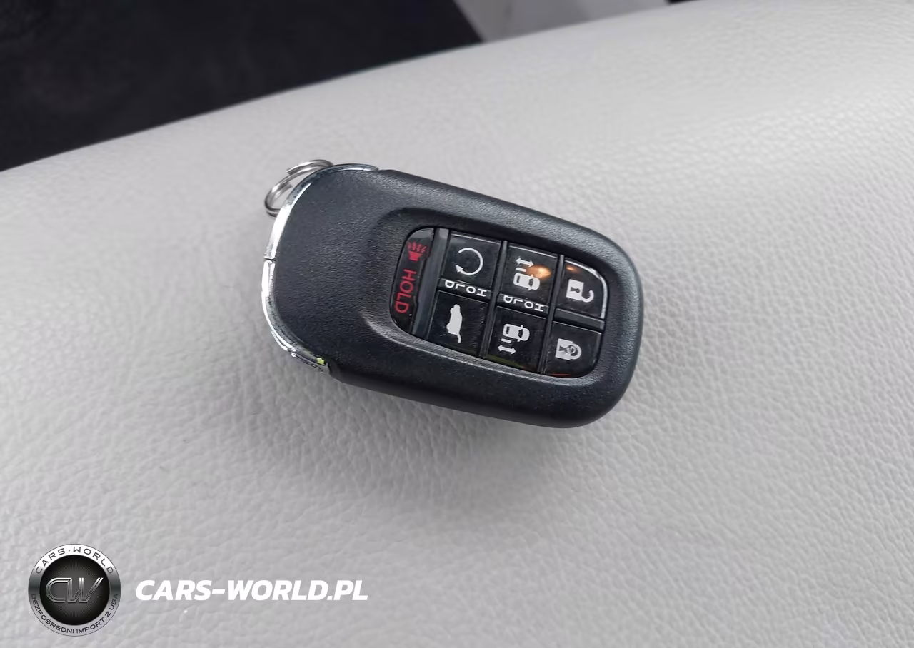 2025 Honda Odyssey Touring VIN:5FNRL6H84SB028075 - 11