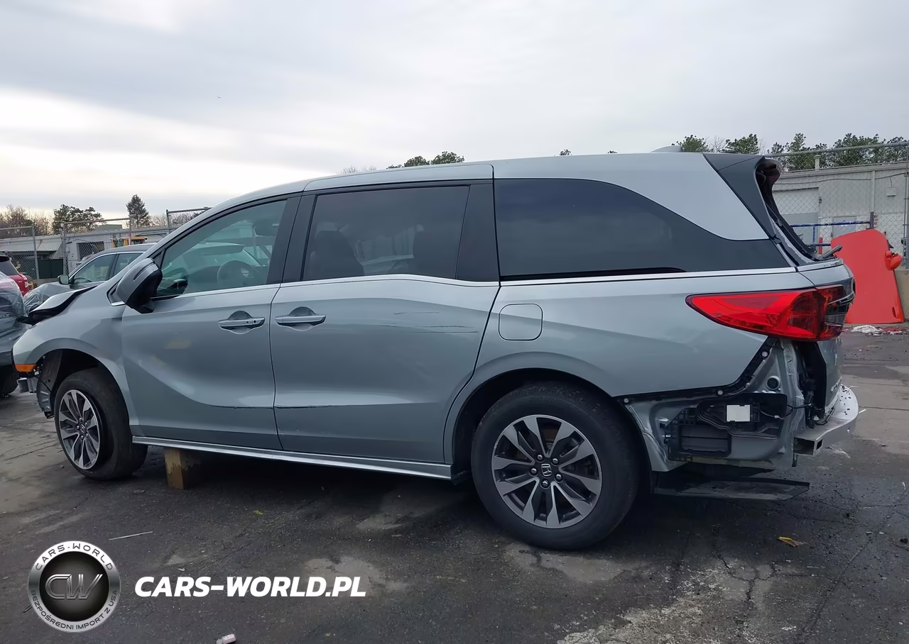 2025 Honda Odyssey Touring VIN:5FNRL6H84SB028075 - 14