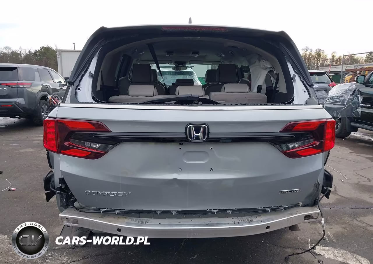 2025 Honda Odyssey Touring VIN:5FNRL6H84SB028075 - 16