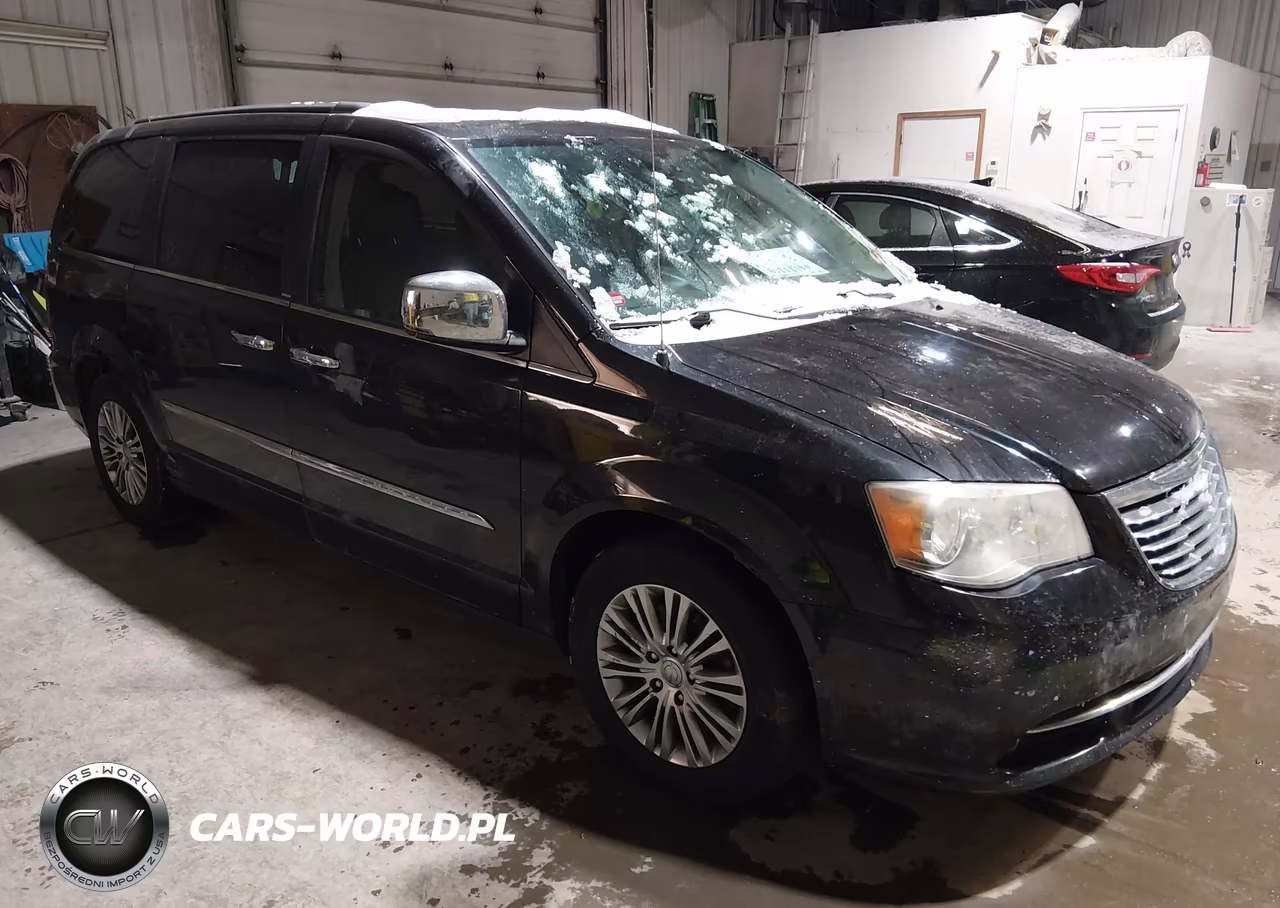 2013 Chrysler Town & Country Touring-L – zdjęcie 1 z 11