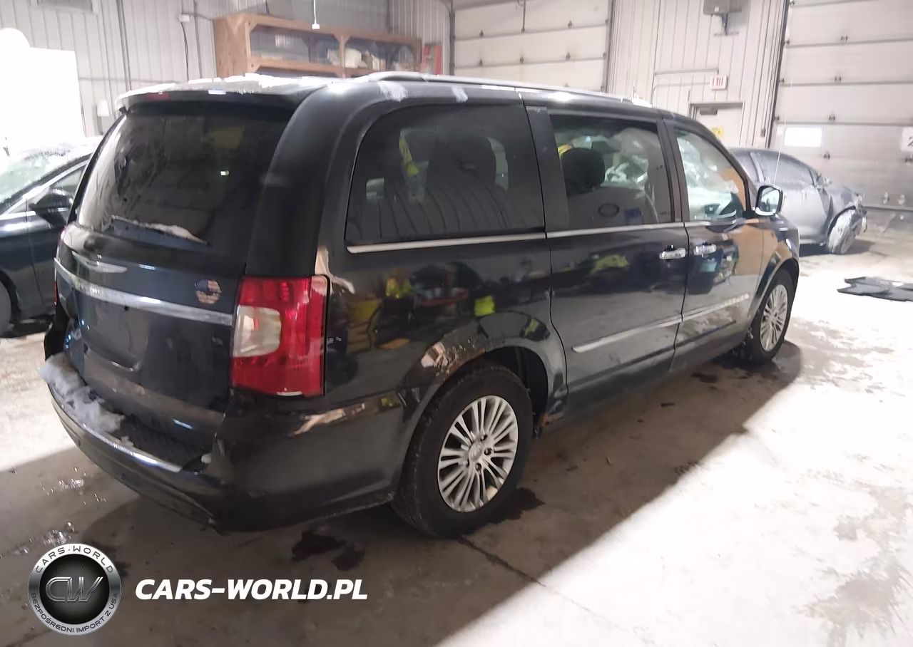 2013 Chrysler Town & Country Touring-L VIN:2C4RC1CG7DR590223 - 4
