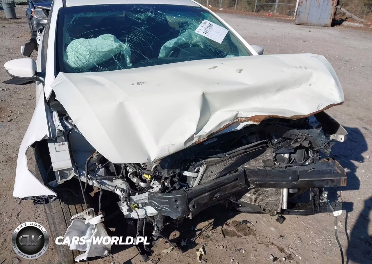 2018 Kia Forte S VIN:3KPFL4A79JE263794 - 6