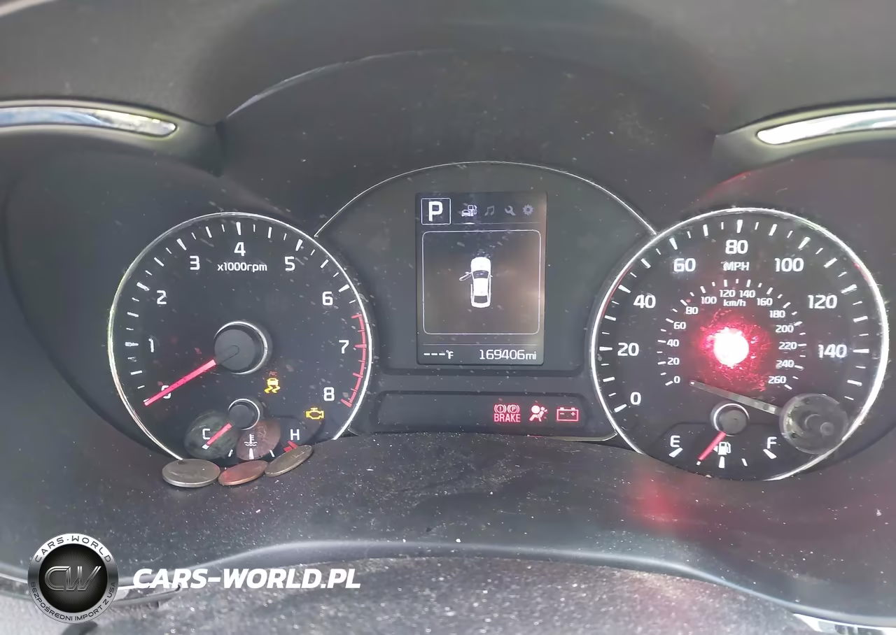 2018 Kia Forte S VIN:3KPFL4A79JE263794 - 7