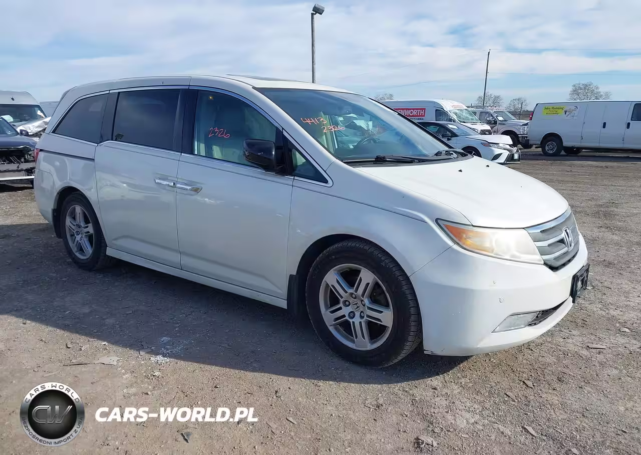 2013 Honda Odyssey Touring-Touring Elite