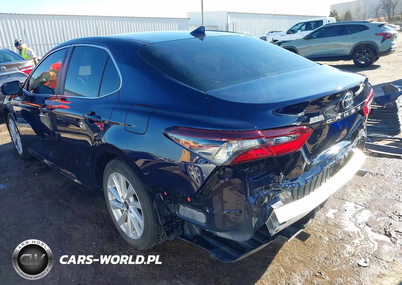 2021 Toyota Camry Le VIN:4T1C11AKXMU406541 - 3