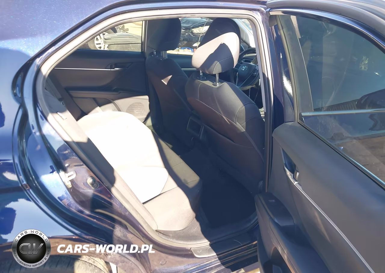 2021 Toyota Camry Le VIN:4T1C11AKXMU406541 - 8