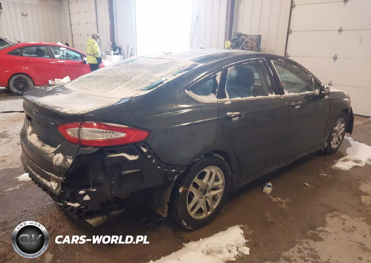 2015 Ford Fusion Se VIN:1FA6P0H77F5114974 - 4