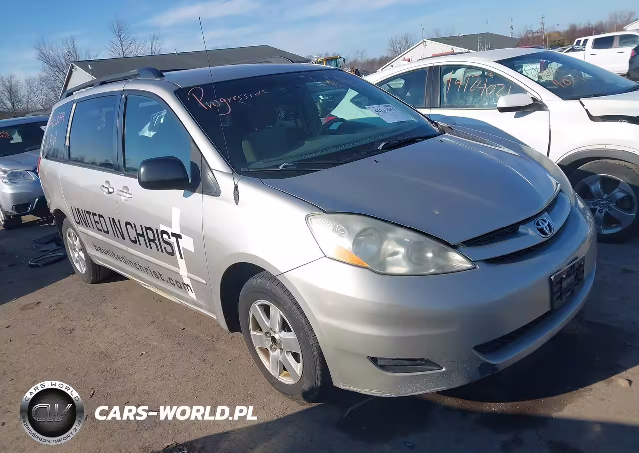 2010 Toyota Sienna Le