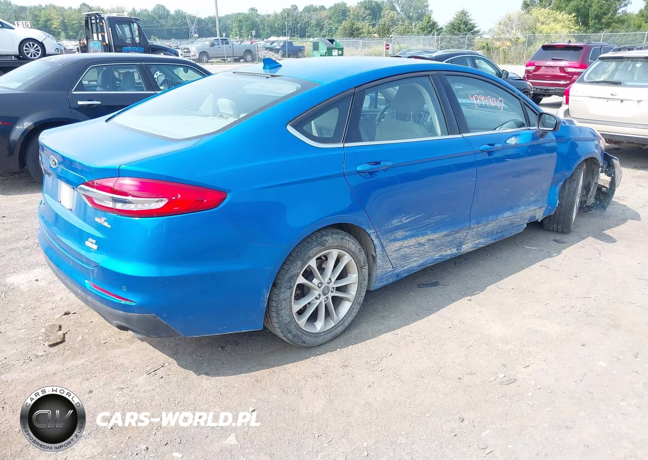 2019 Ford Fusion Se VIN:3FA6P0HD1KR186279 - 4