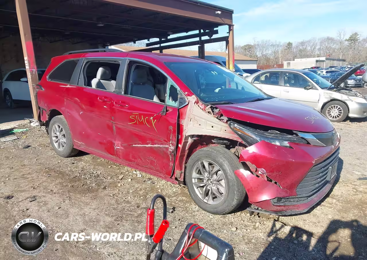 2023 Toyota Sienna Le