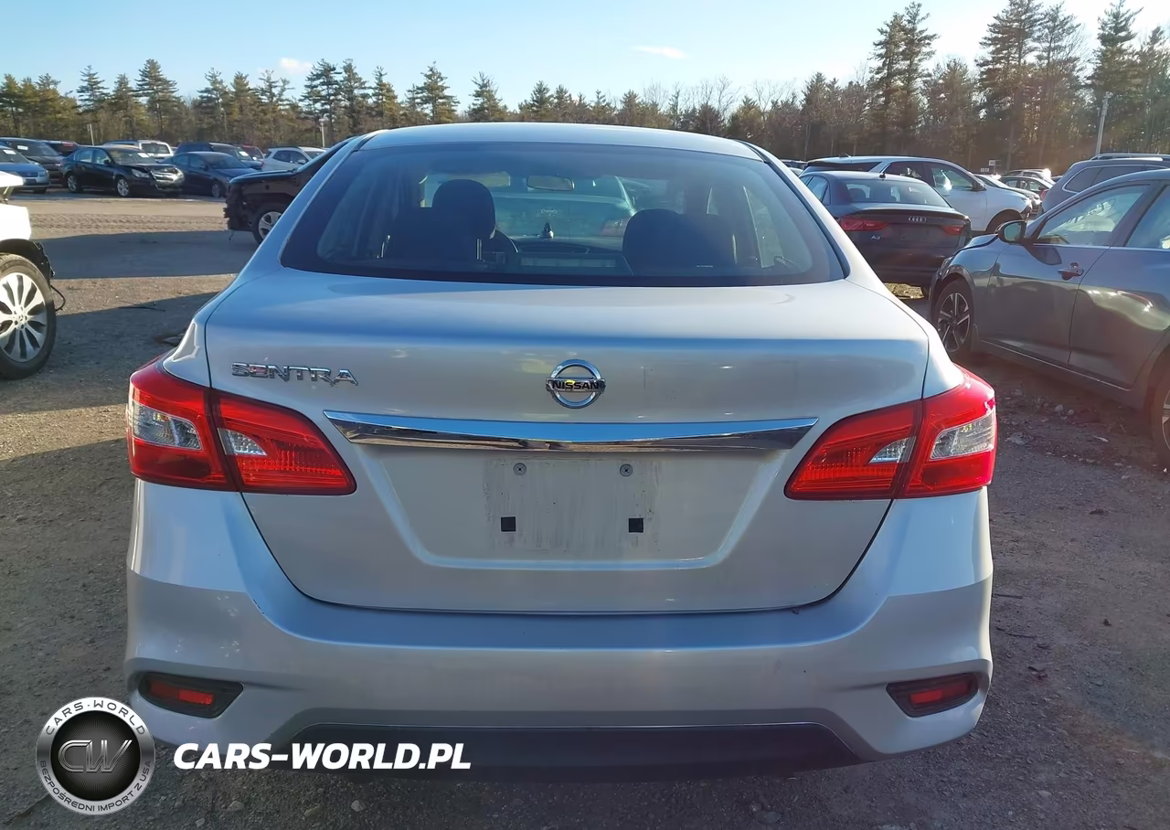 2017 Nissan Sentra S VIN:3N1AB7APXHY384232 - 16