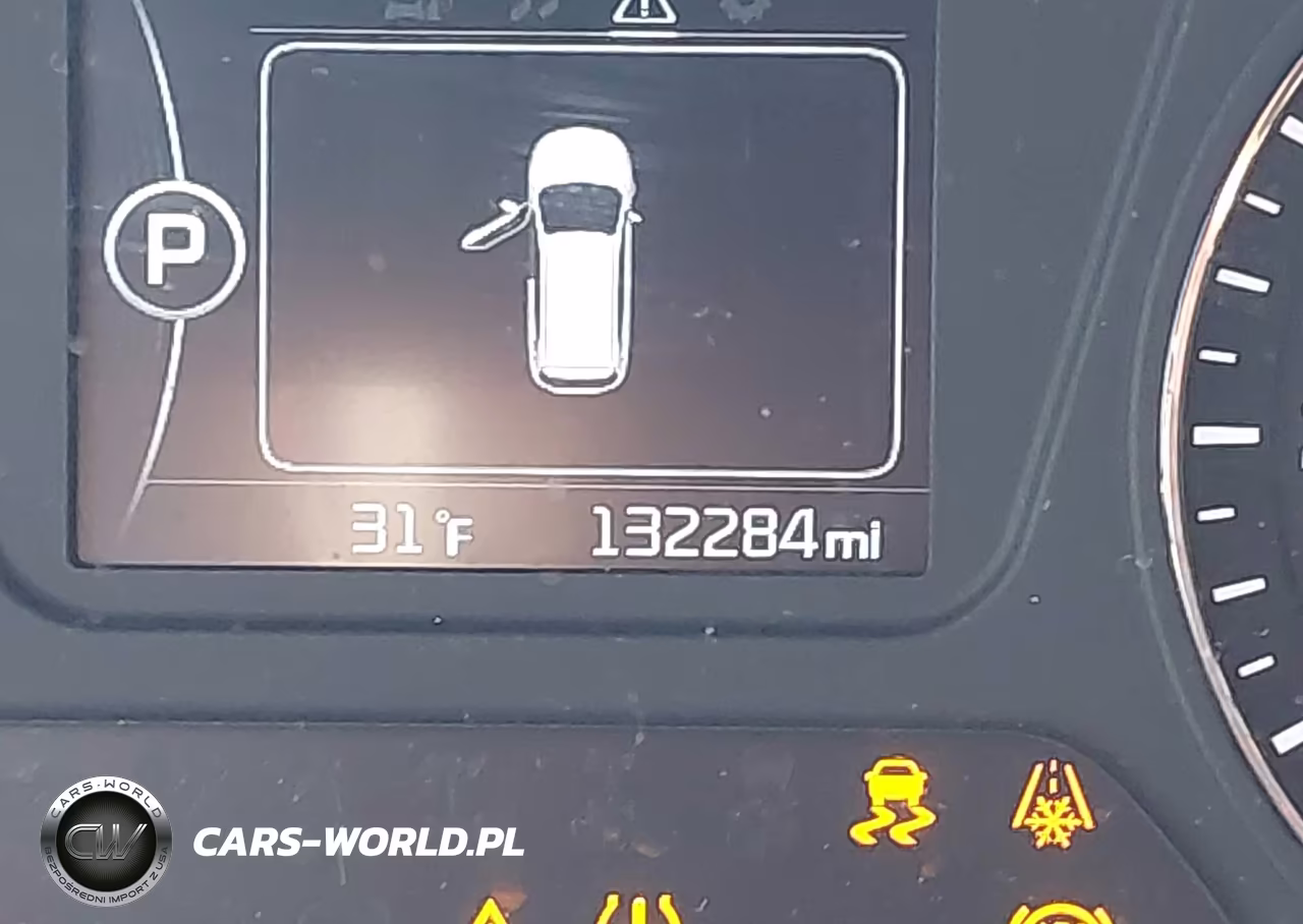 2018 Kia Sorento 3.3L Lx VIN:5XYPG4A53JG372617 - 15