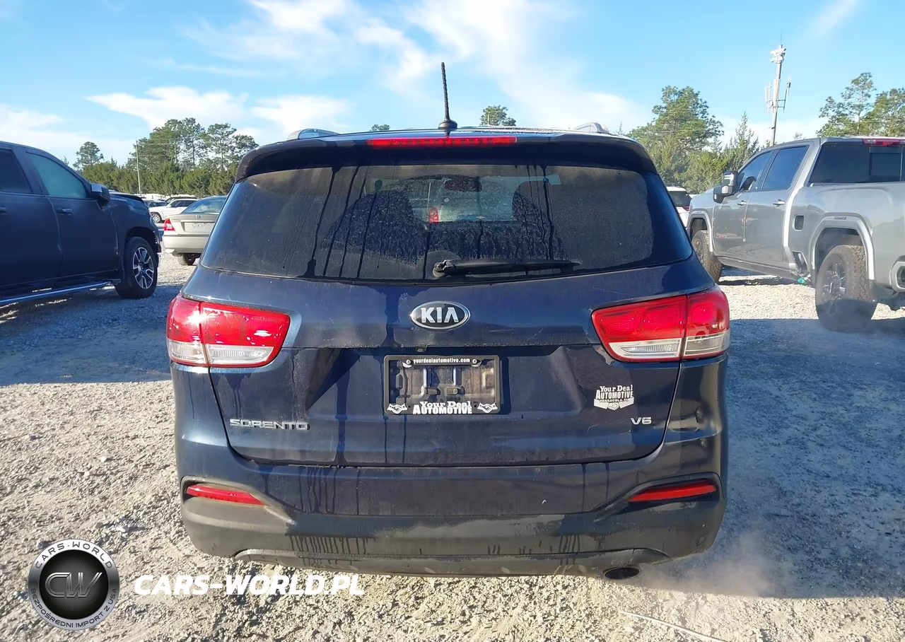 2018 Kia Sorento 3.3L Lx VIN:5XYPG4A53JG372617 - 16