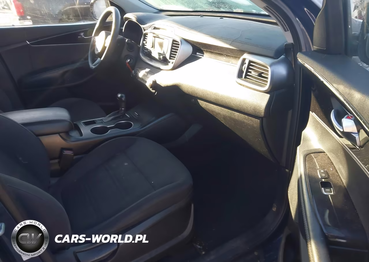 2018 Kia Sorento 3.3L Lx VIN:5XYPG4A53JG372617 - 5