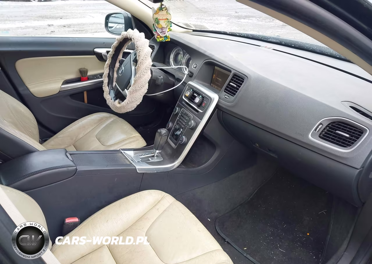 2012 Volvo S60 T5 VIN:YV1622FS1C2139453 - 5