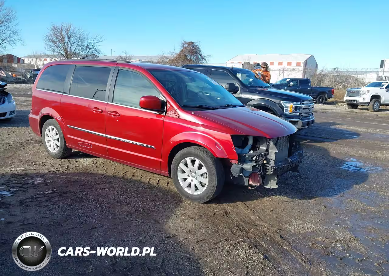 2016 Chrysler Town & Country Touring