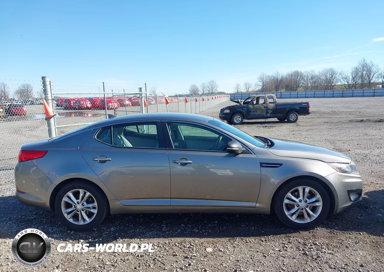 2013 Kia Optima Lx VIN:5XXGM4A70DG181871 - 13