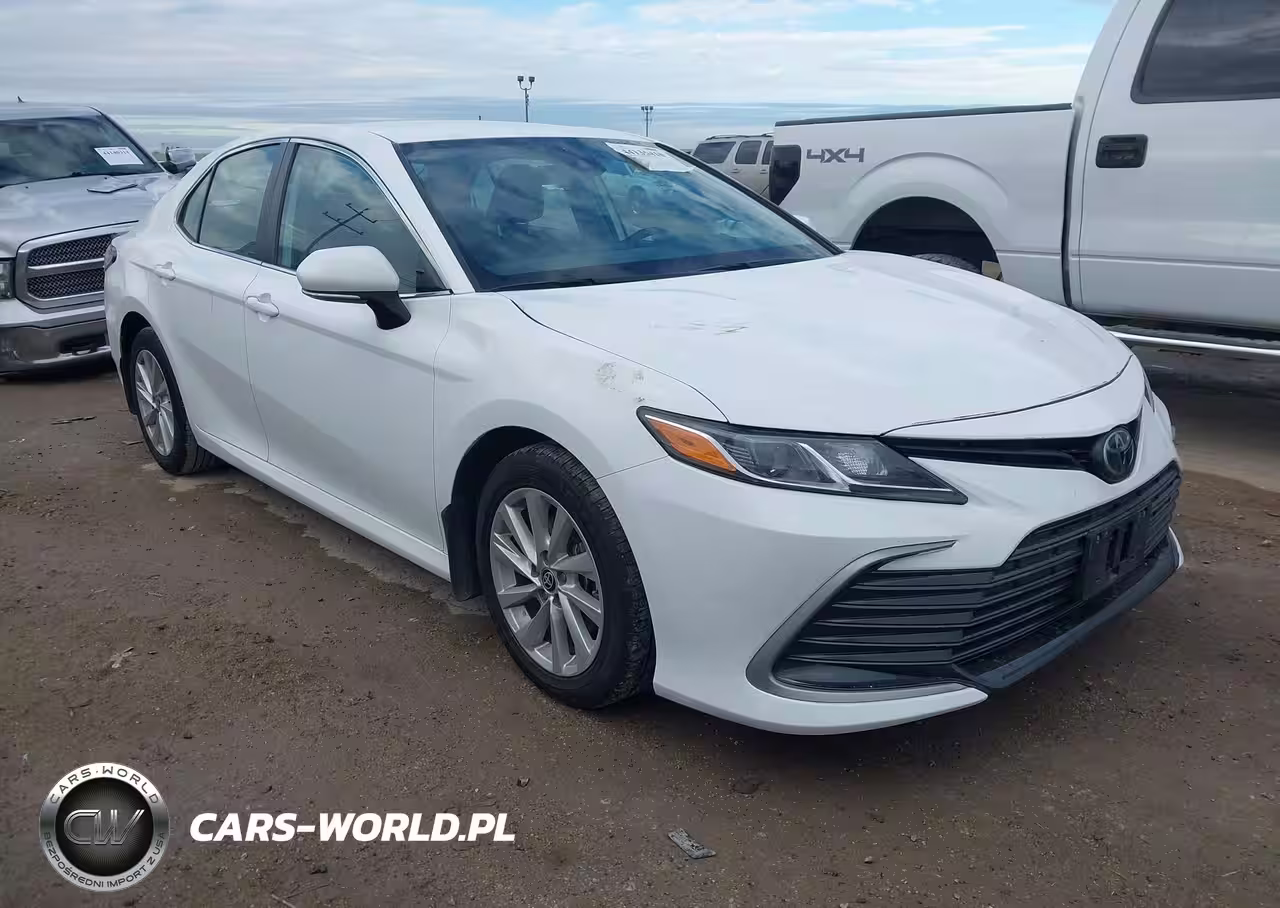 2023 Toyota Camry Le