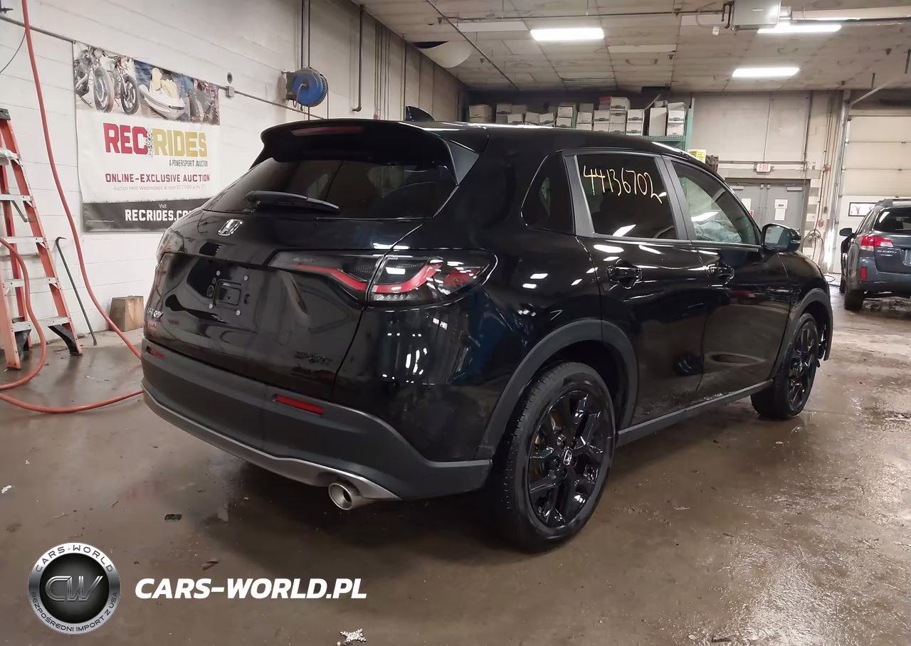 2025 Honda Hr-V Awd Sport VIN:3CZRZ2H58SM775701 - 4